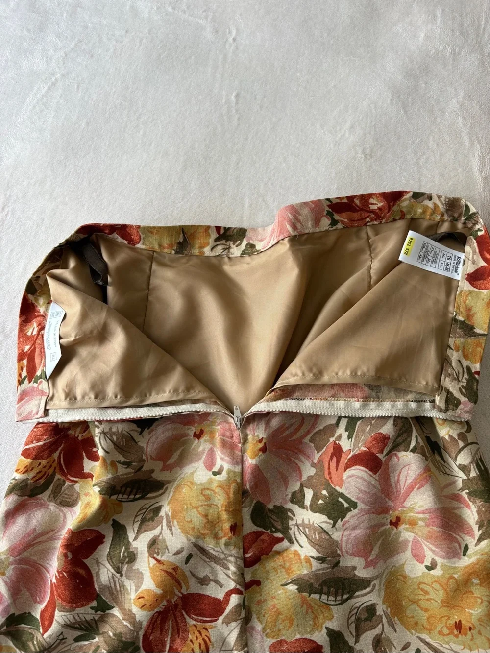 Linen Blend St. Michael (Marks & Spencer) Floral Pencil Skirt Made in UK 8-10 - Picture 8 of 13